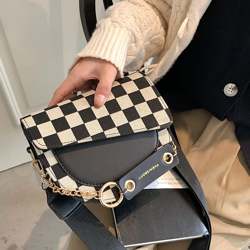 

Brand ladies casual small messenger bag lightweight PU leather messenger bag flip handbag coin purse female summer travel bag