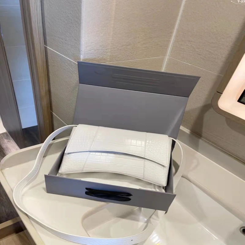 

Новинка Осень-зима 2021 кожаная сумка с клапаном Повседневная простая Диагональная Сумка через плечо