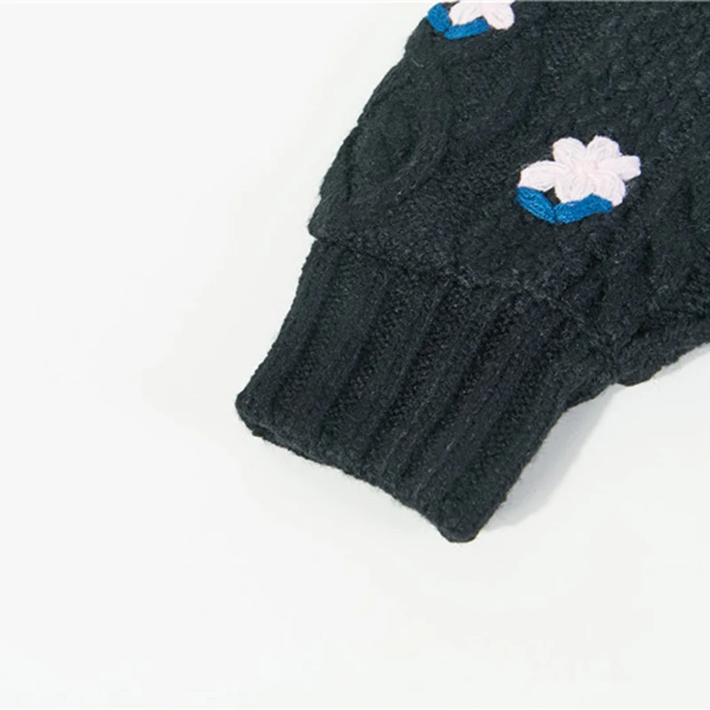 

SISPELL Print Hit Color Sweater Coat For Female V Neck Long Sleeve Loose Patchwork Buttons Sweater Fashion Spring Tide 2021