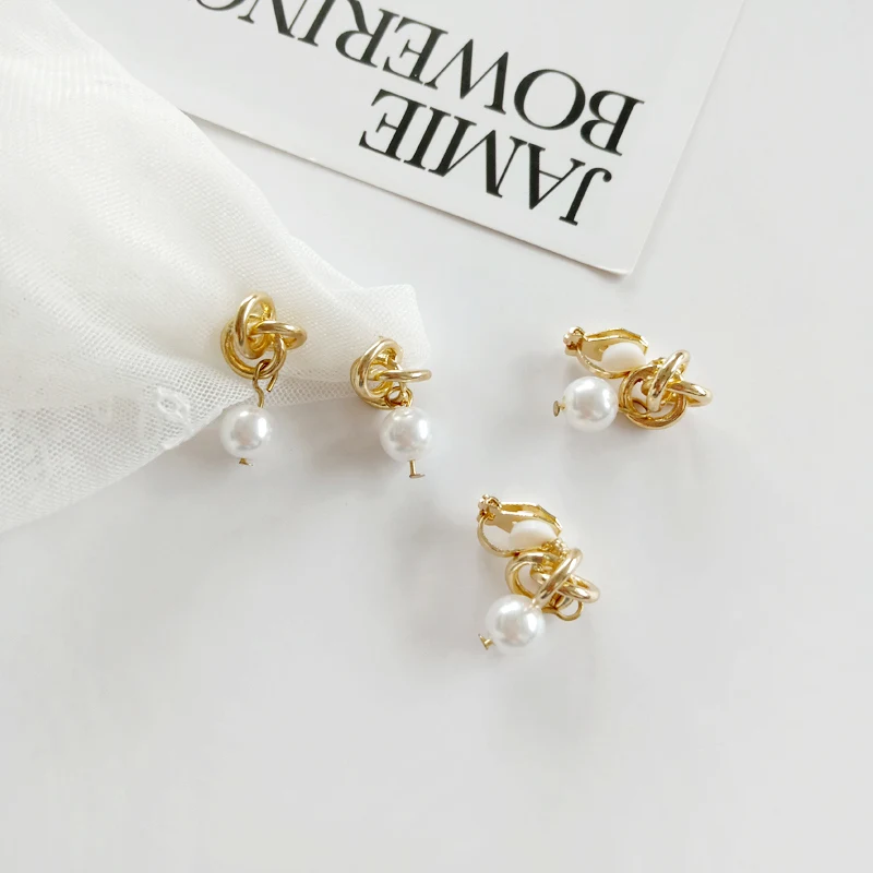 Женские уникальные серьги геометрические медные качественные с жемчугом