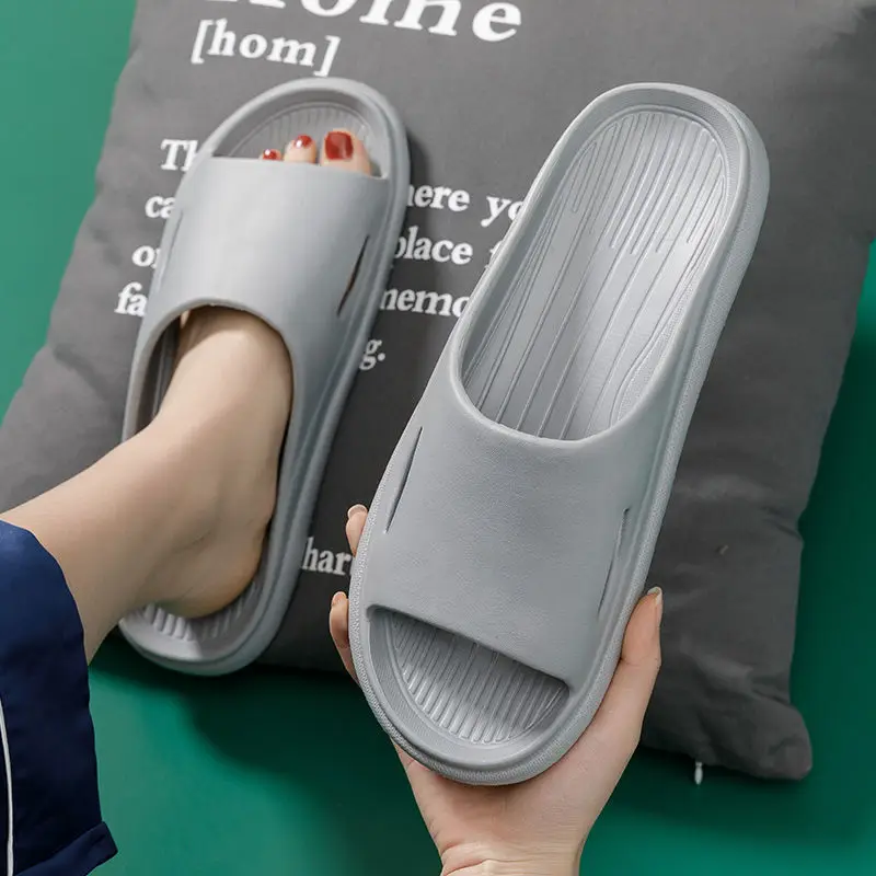

Men Slippers Summer Shower Sandal EVA Massage Drainage Holes Non-Slip Light Bathroom Indoor Women Flip Flops Pool Shoes Slides