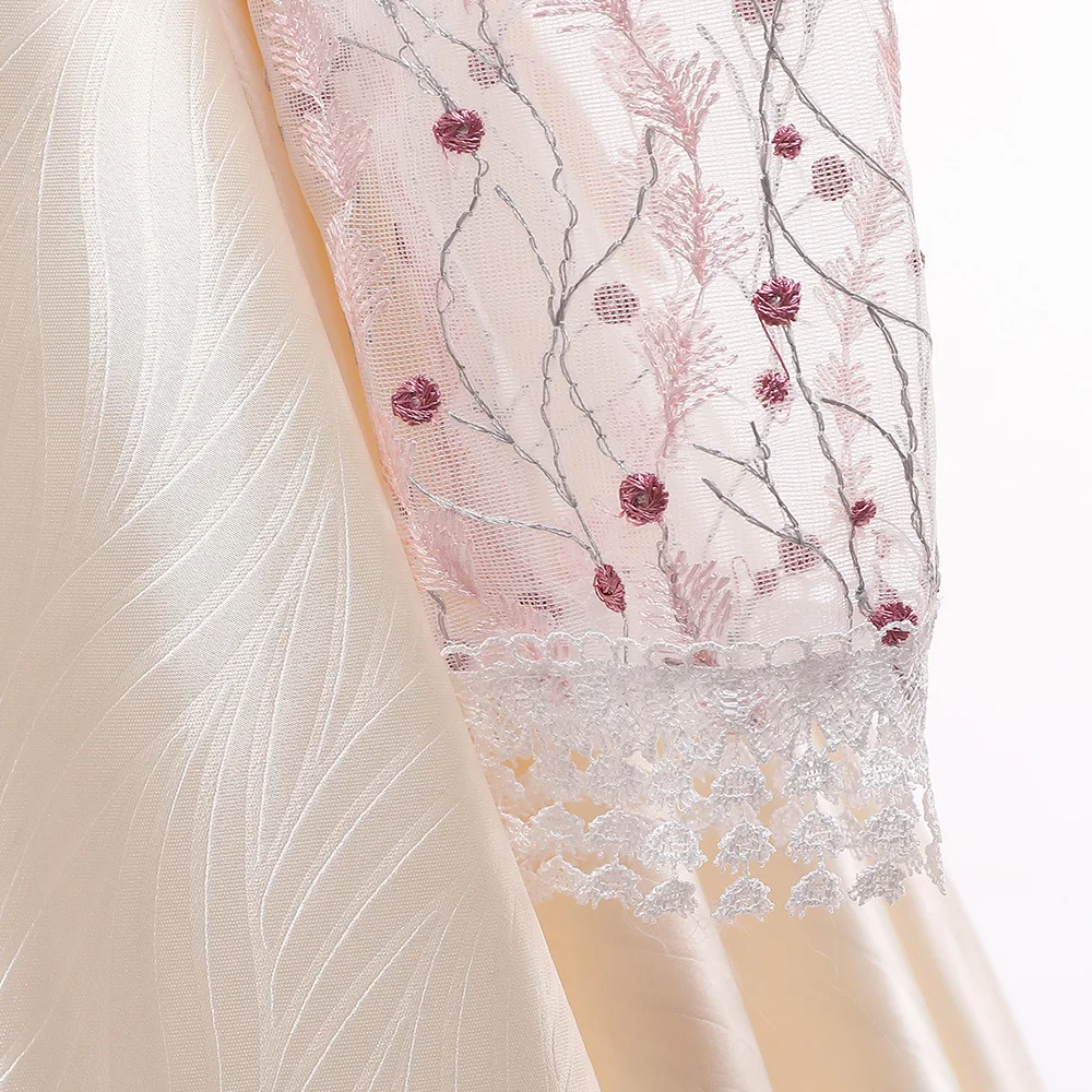 Детское платье с длинным рукавом цветочной пачкой |