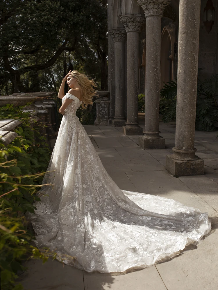 2020 Bohemian Wedding Dresses Off Shoulder Lace Appliques Bridal Gowns Custom Made Backless Sweep Train A Line Dress | Свадьбы и