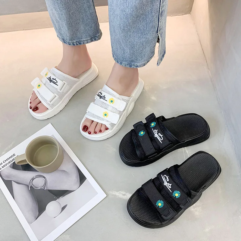 

Flat Shoes Female Woman's Slippers Slides Platform Med 2021 Rubber Beach Fabric PU Fretwork Cotton Shoes Rubber Slippers Med Sum