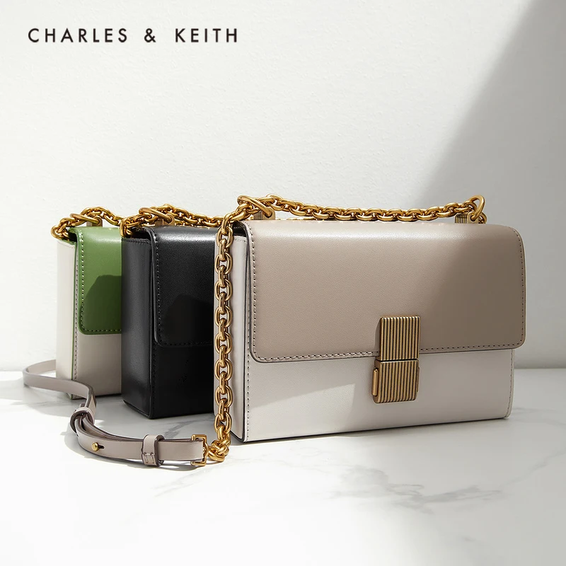 CHARLES＆KEITHНовинка на летом 2021 CK2-70701116 Дамы классический широкий плечевой ремень