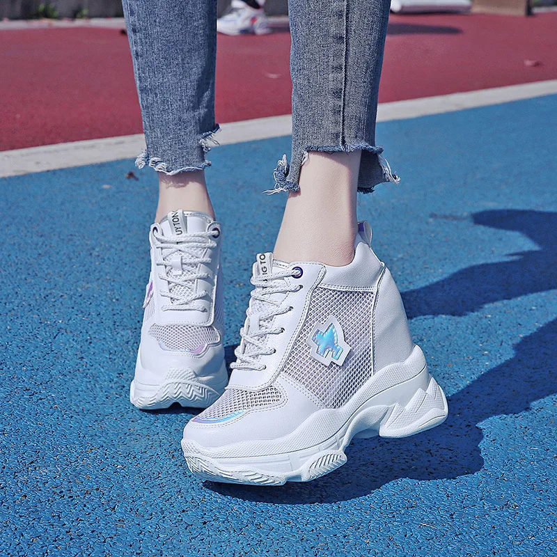 Новинка 2020 года Женская обувь на высокой платформе Летняя дышащая женская