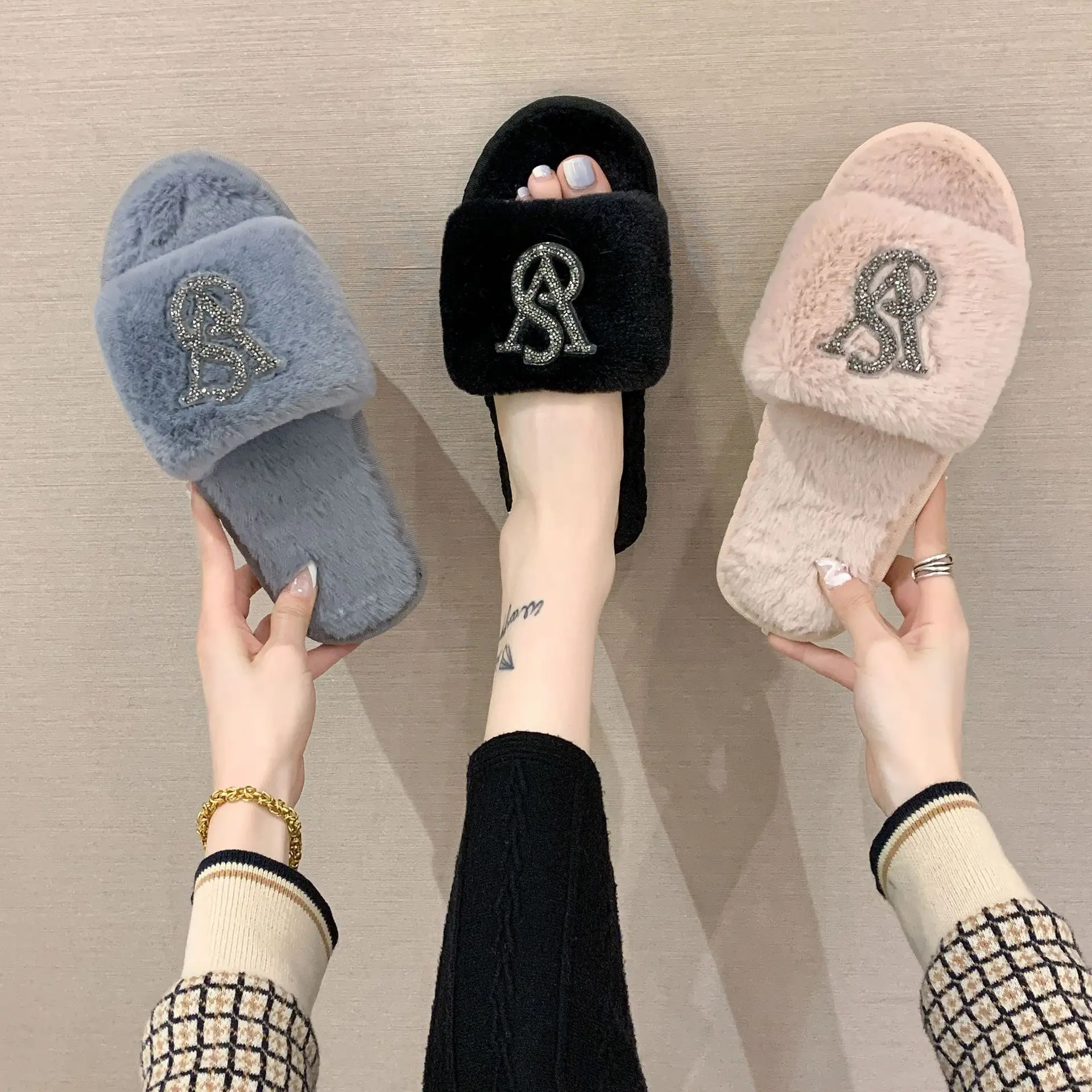 

Hairy Cotton Slippers Women 2021 Autumn Winter New Warm Slippers Home Bright Diamond Slippers Fashion Outer Wear Women's Shoes