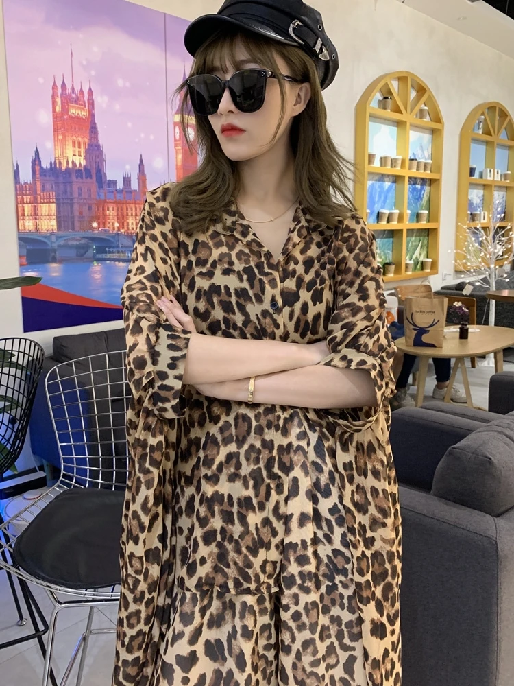 

New 2021 high fashion animal print Woman Ice Silk 2 pieces set Fashion Leopard Print Sexy outfits