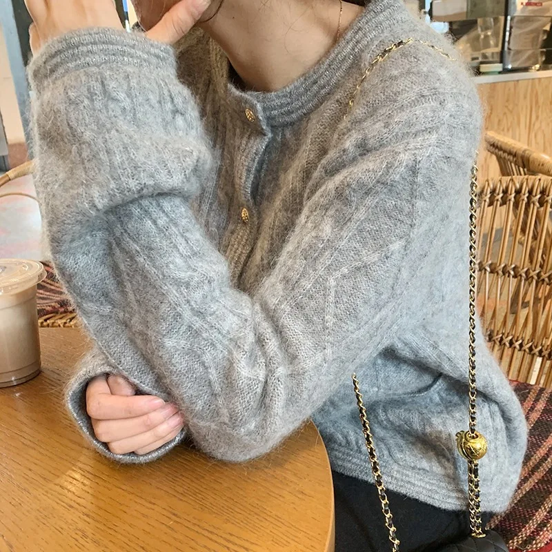 

Knitted cardigan 2021 spring women's soft loose lazy small fragrance French Twist sweater coat thick