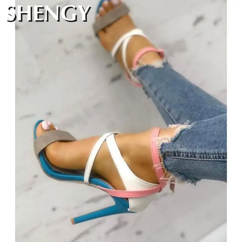 

Women's Shoes