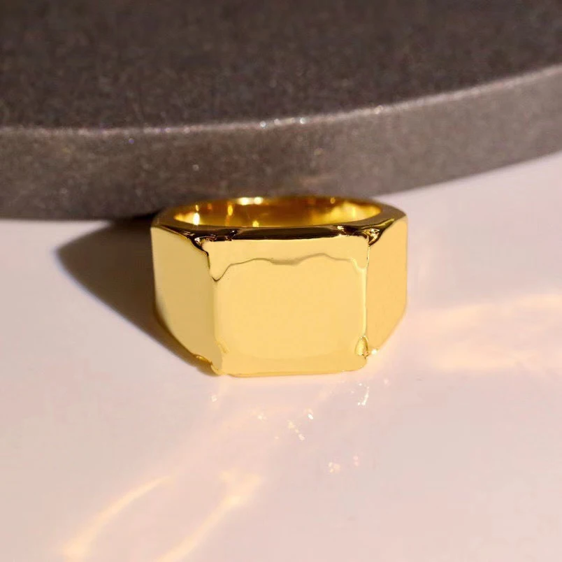 

Luxury Old Flower Letter Lucky Four-Leaf Clover Steel Titanium Men And Women Rings High Quality Fashion Simple Rings With Box