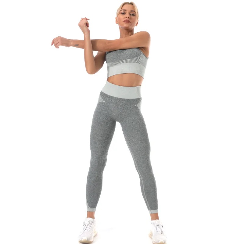 

2020 Hot Sale Knitted Seamless Fitness Suit Hip Lifting Yoga Pants Sports