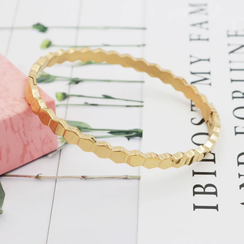 Браслет-манжета женский из нержавеющей стали 4 мм | Украшения и аксессуары