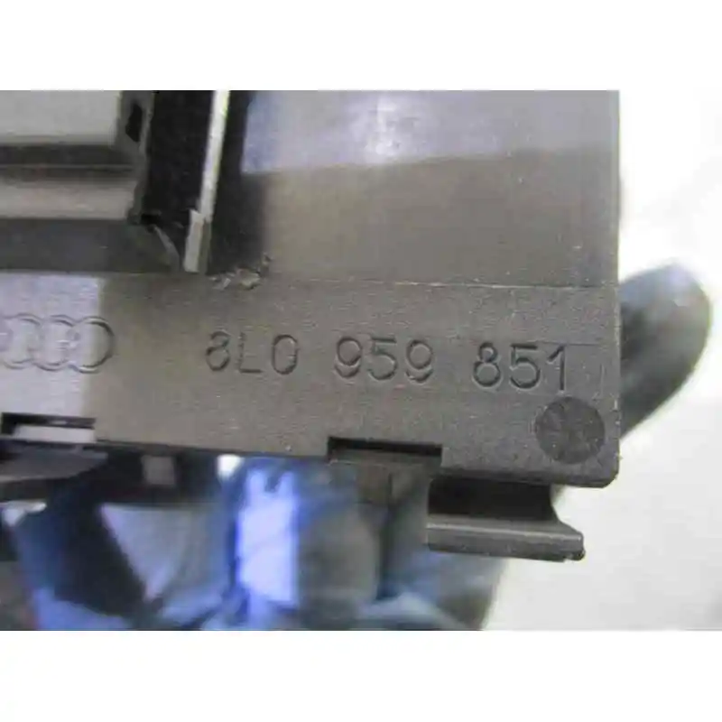 SWF 8L0959851 501667 левая передняя ручка подъема Audi A3 (8l) 1 8 20v|Детали и аксессуары для