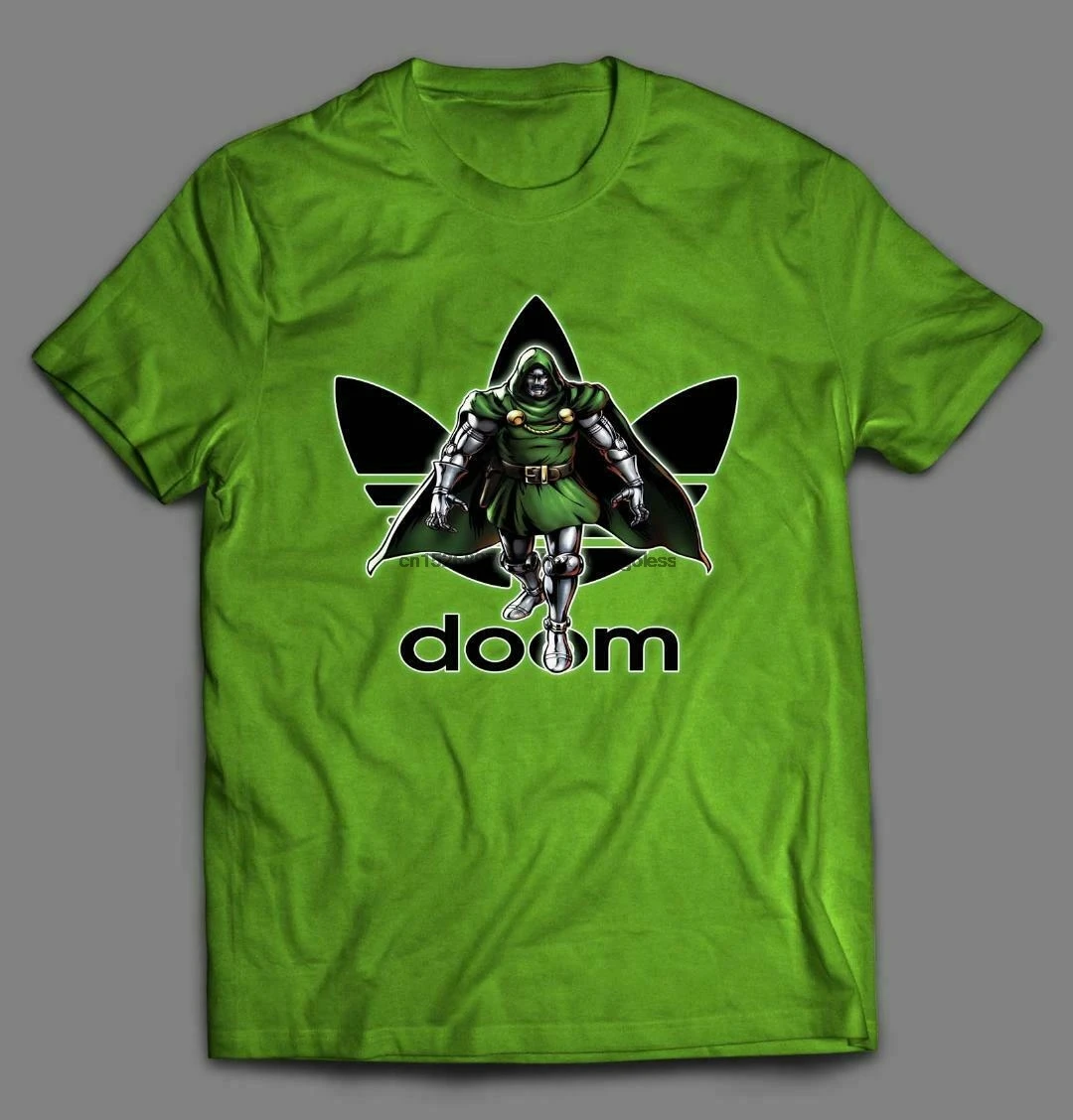 Спортивная одежда DR. DOOM THREE Stripe CUSTOM OLDSKOOL ART FULL FRONT OF SHIRT |