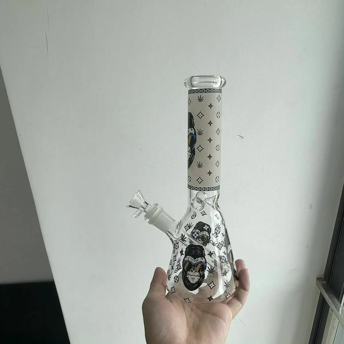 

Glow in the Dark Glass 10"