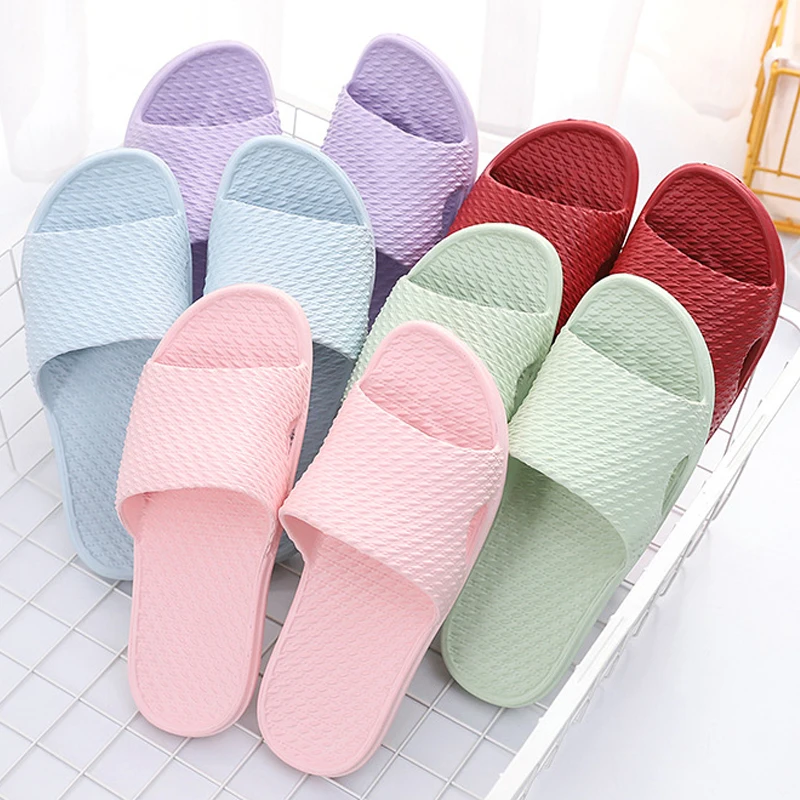

New Fashion Summer Slipper for Men Soft Beach Slippers Non-slip Bathroom Casual Comfy Men's Slippers Home