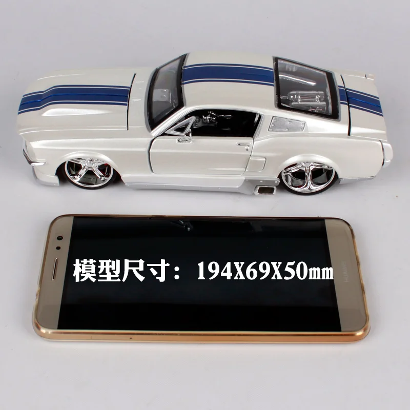 Модель автомобиля Maisto 1:24 1967 Ford Mustang GT модель с литым под давлением новая игрушка в