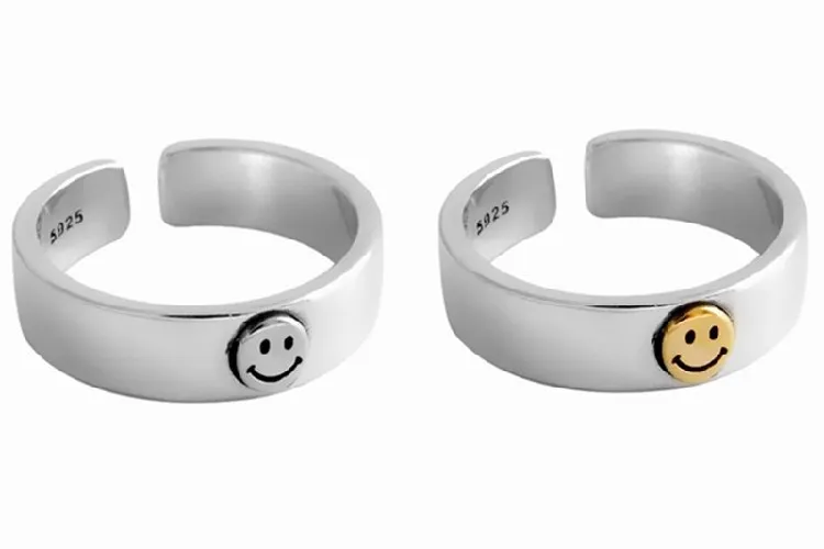 

Retro Smile Face Ring Female Smile Ring Student Open Finger Adjustable Rings Personality Jewelry