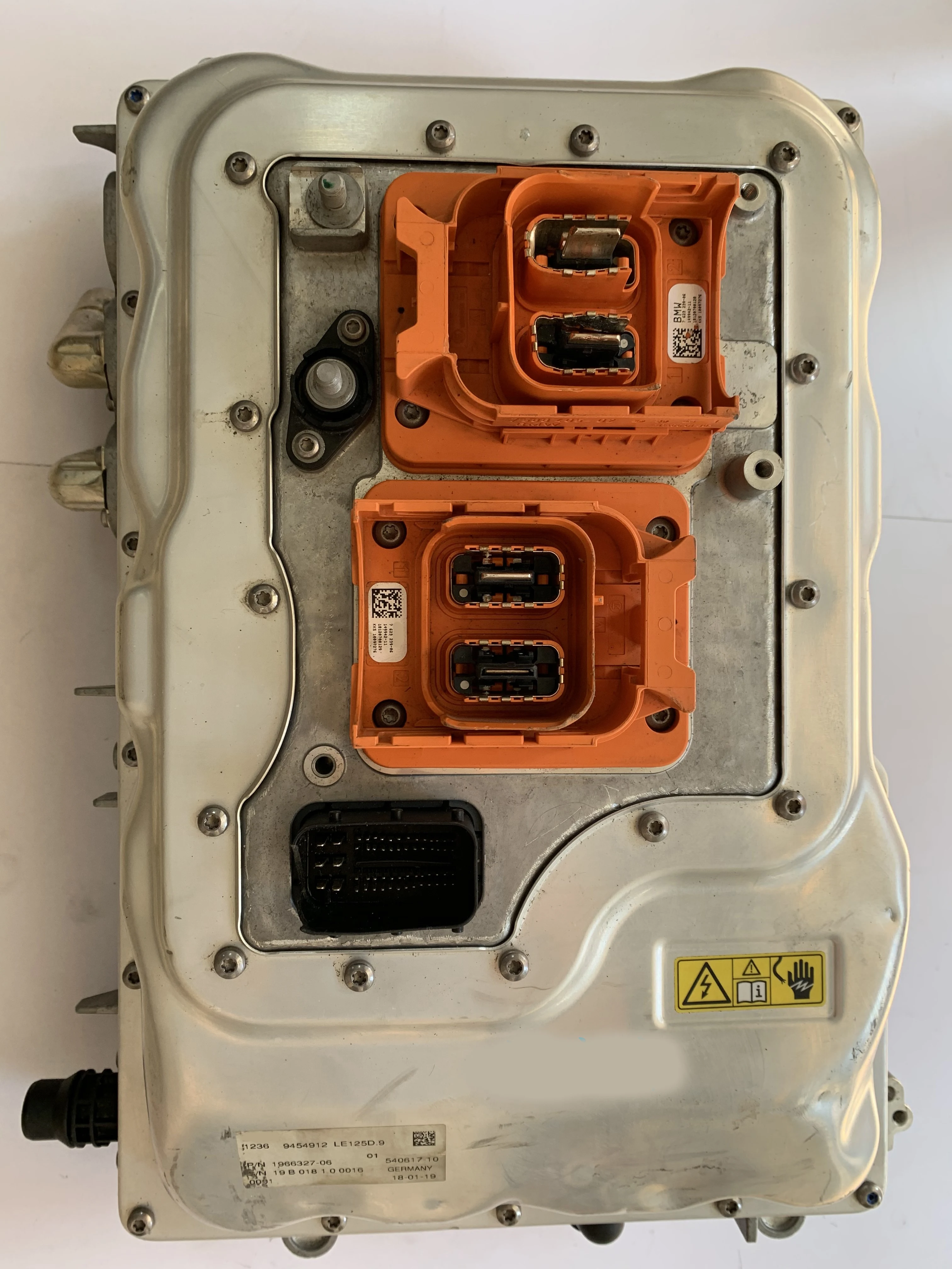 Гибридный преобразователь зарядного устройства для аккумулятора BMW F18 5 Series 525 530Li 7 X1 X5 i3 i8|Элементы привода| |