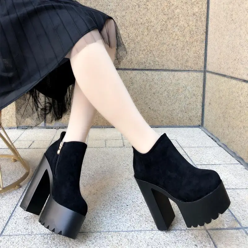 

2021 New short boots women's autumn/winter plush heels with 15CM nude matte Martin thick-heeled women's boots