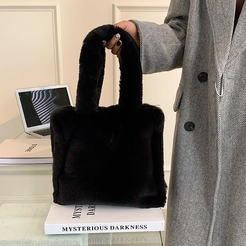 

Cute Plush Handbag Fashion Brand Designer Women Bag Winter New Trend Tote Bags High Quality Solid Color Phone Pack Lady Purse