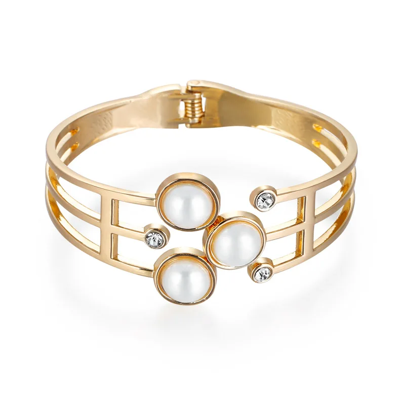 

Anke Store Hot Selling fashion Hollow Geometric Pearl Bracelets Popular Open Alloy Luxury jewlery Bangles for Women Wholesale