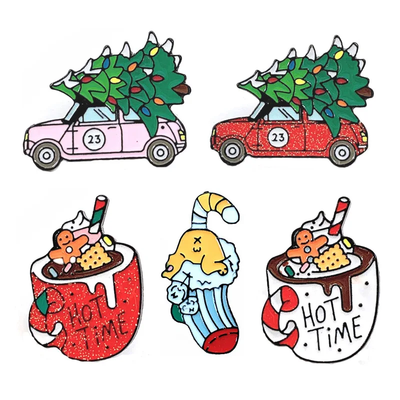 

Cute Christmas Brooch Cat Socks Candy Xmas Tree Car Wreath Brooch Enamel Pins Holiday Hot Chocolate Dessert Cloth Accessories