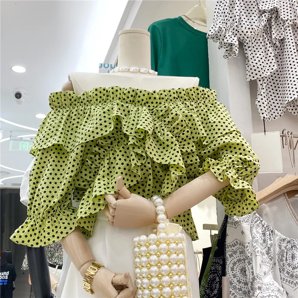 

2021 Summer Elegant Fashion Women Short Puff Sleeve V-neck Rullfed Shirt Slash Neck Off-Shoulder Dot Print Top for Lady