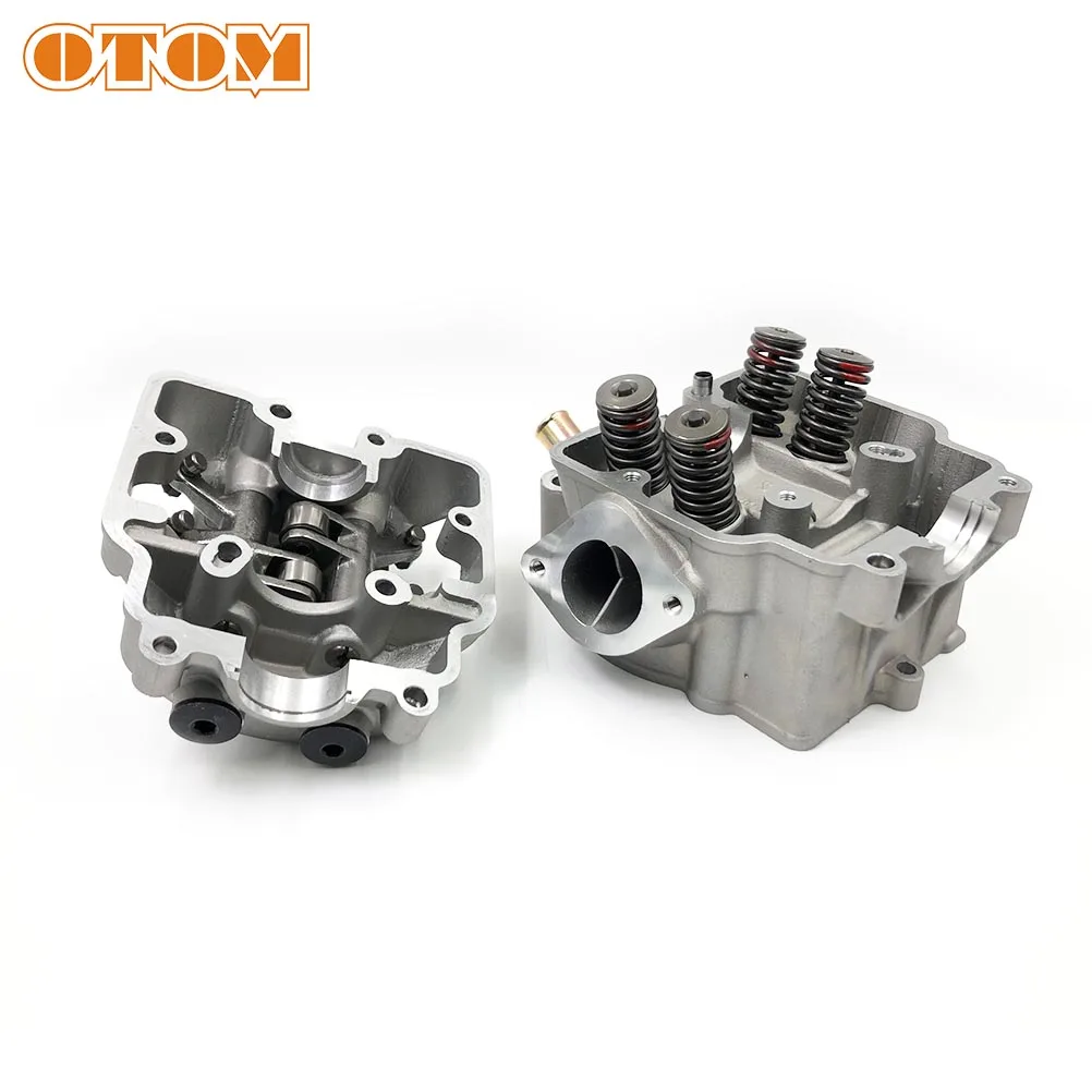 Головка цилиндра мотоцикла OTOM в сборе с коромыслящими рычагами клапаны свечей
