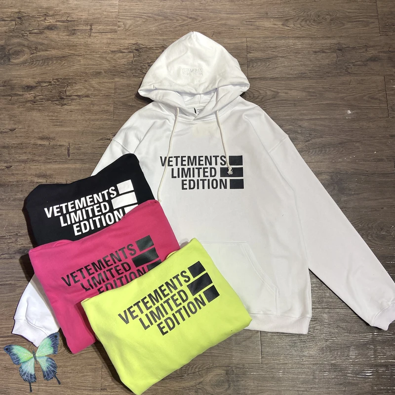 

Пуловер оверсайз из 100% хлопка и махровой ткани, свитшот с капюшоном и надписью Vetement Limited Edtion