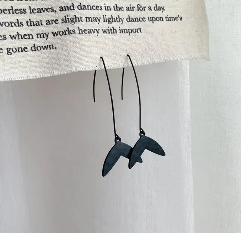 HUANZHI 2019 New Surface Bump Irregular Scrub Black Fish Tail Pendant Long Drop Earring for Women Girls Party Dark Jewelry Gifts | Украшения