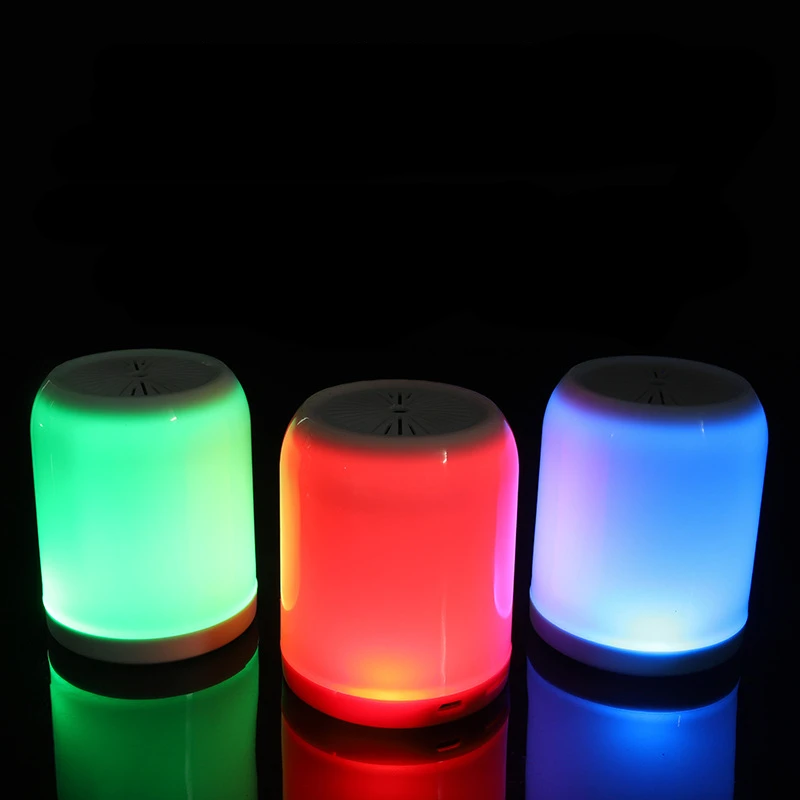 Светильник излучающий Bluetooth динамик мини-карта басовая пушка семь цветов лампа