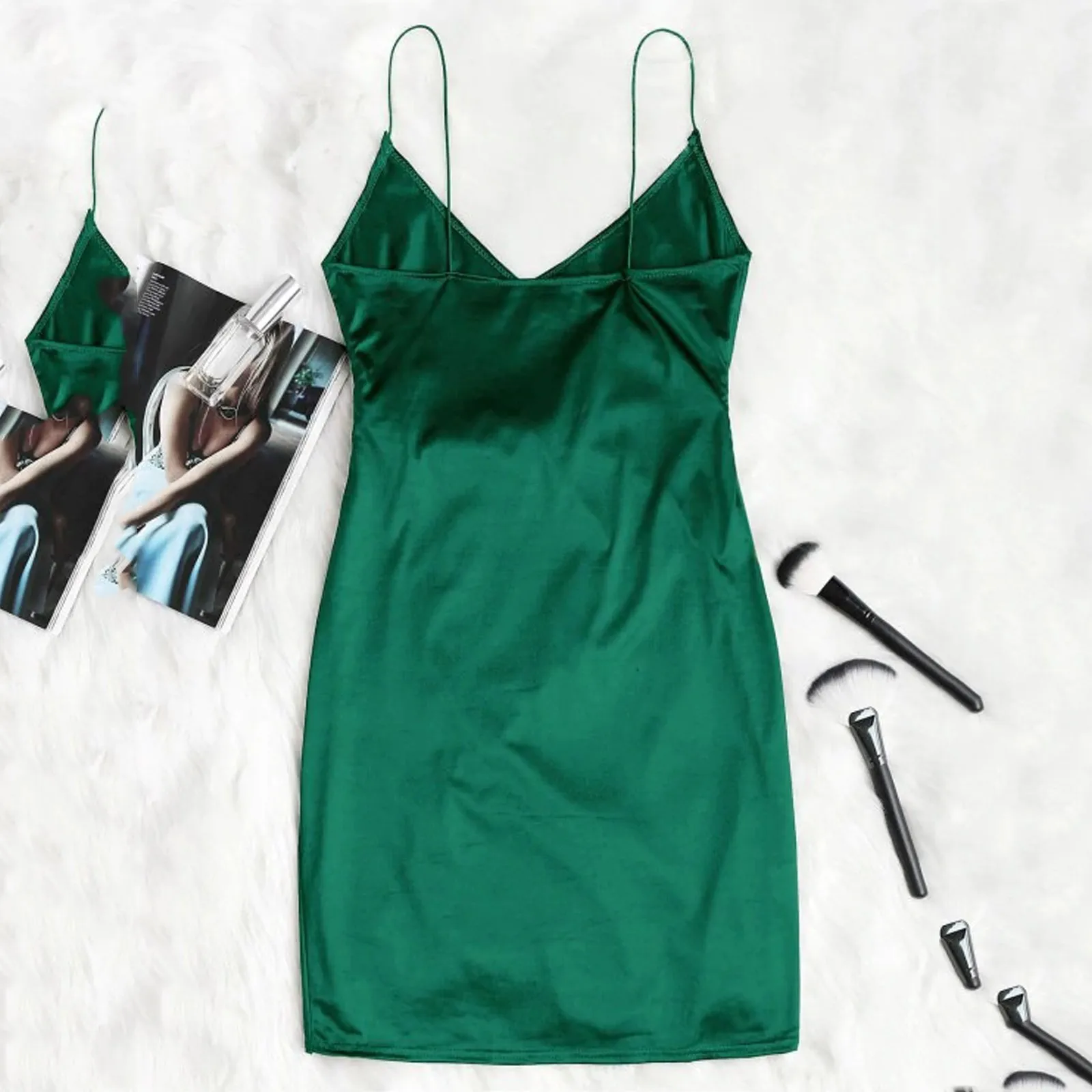 

Women's FashionSexy Solid Coloured Straps Straps Stretch Satin Fabric Dresses
