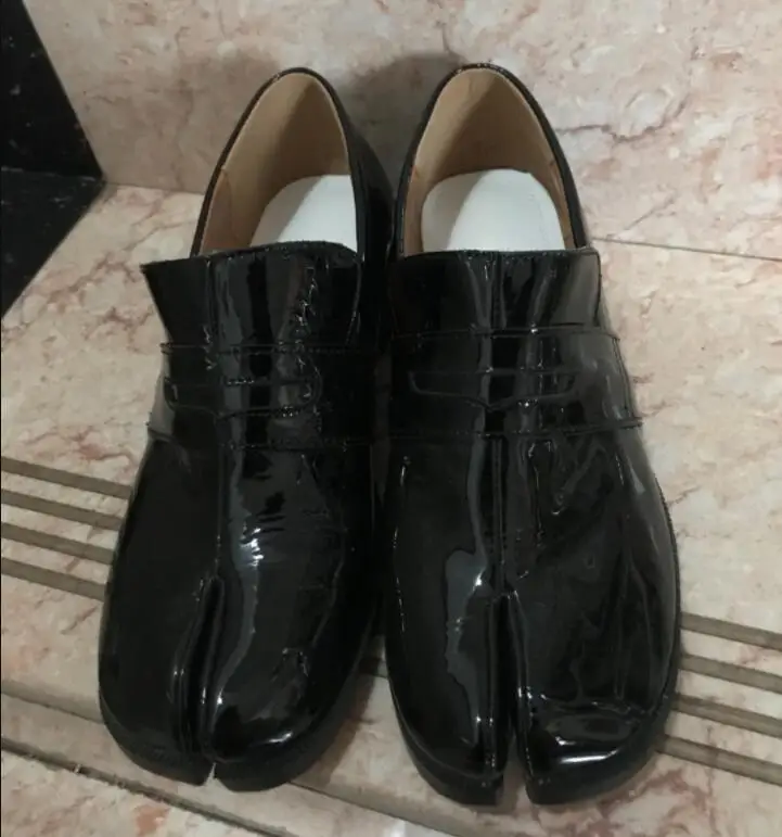 

Female Black Single Sheep Horse Hoof Split Toe Shoes Flat Slip on Lazy Women Loafers Shoe 2020 New Coming Comfy Sapatos