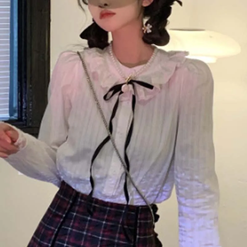 Женская рубашка с длинным рукавом белая летняя Клетчатая на тонких бретелях в