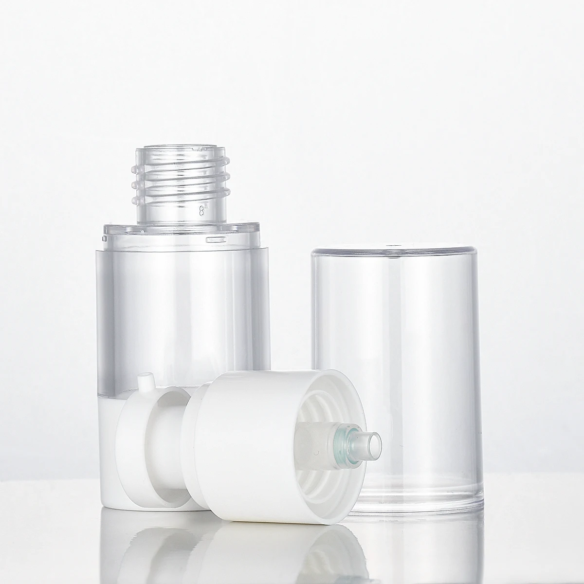 

Прозрачные пустые бутылки-распылители 15/30 мл, вакуумные бутылки с насосом, пластиковый многоразовый контейнер для лосьона, пустые косметич...