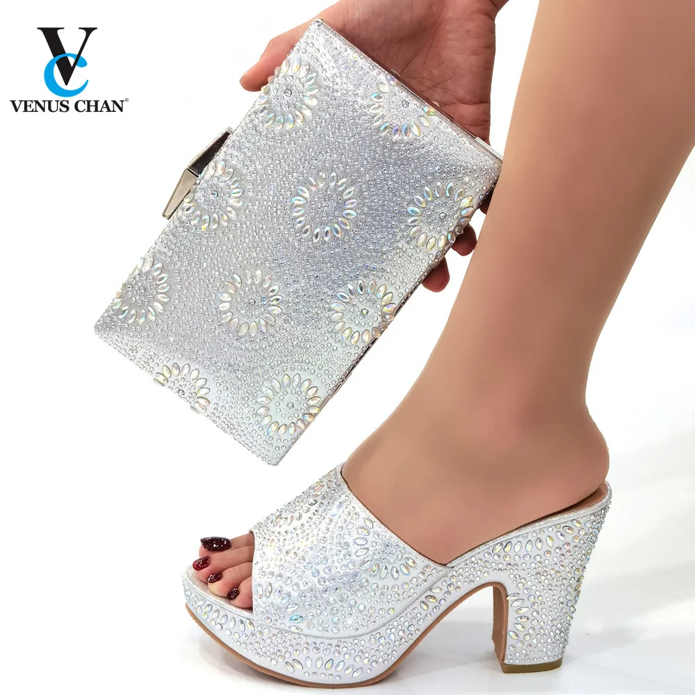 

2022 Autumn New Arrivals Mature Style African Women Shoes and Bag Set in Silver Color Comfortable Heels Sandals for Wedding