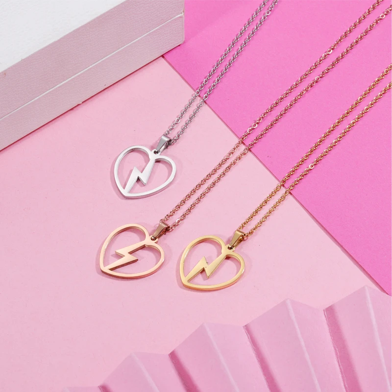 

10Pcs/Lot 45cm Hollow Heart Lightning Pendant Necklace Mirror Polish Stainless Steel Necklace For Women's Fashion Jewelry Lovers