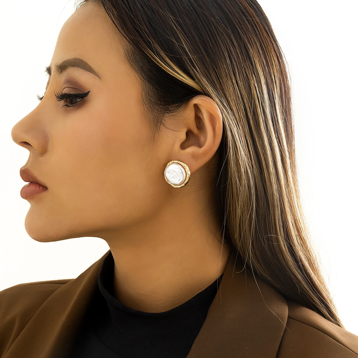 Элегантные круглые серьги-гвоздики Ingemark с имитацией жемчуга в стиле K-POP для