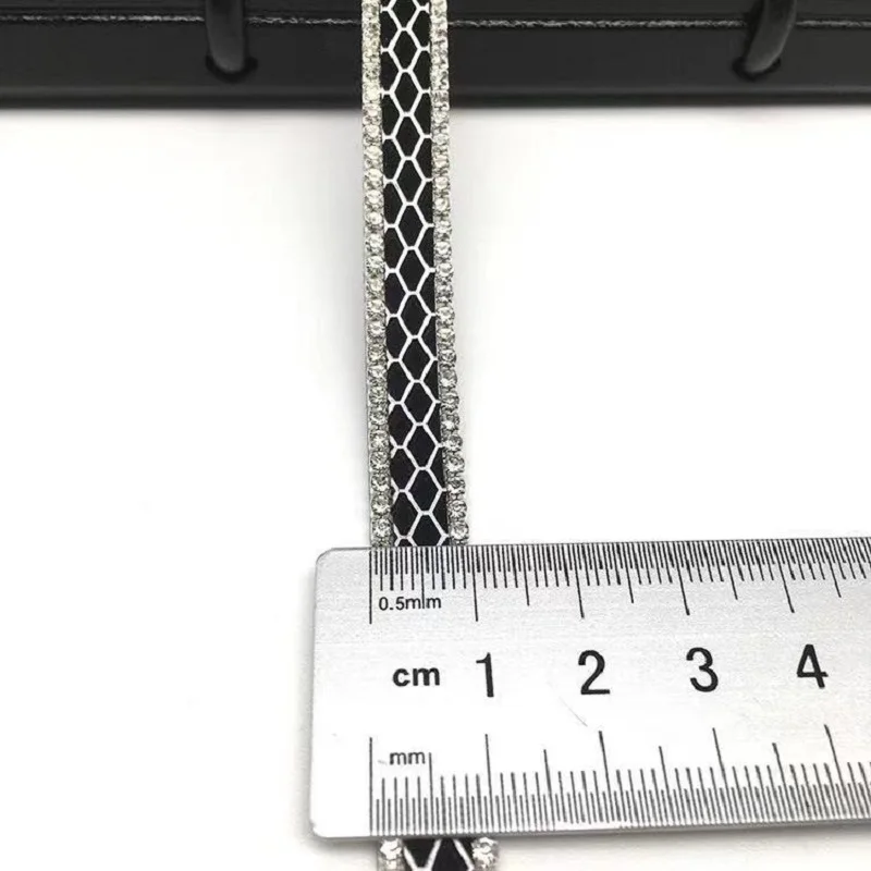 

Hotfix Rock Diamond Crystal Ribbon Trimming 1Yard/Lot 10mm Width Rhinestone Chain Applique Banding for DIY Accessories