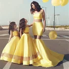Двойка желтый Платья для мам и дочек Одежда для девочек нарядные Вечерние