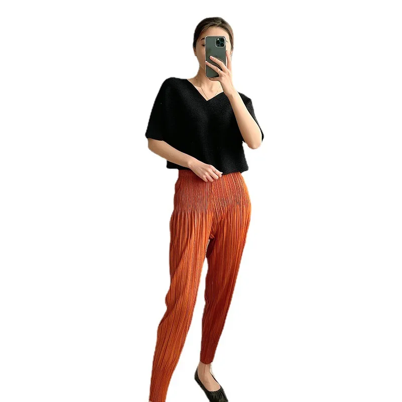 

Simple Solid Color Short-sleeved Pleated T-shirt Women's 2021 All-Match V-neck Short Top Casual Style Lady Fashion
