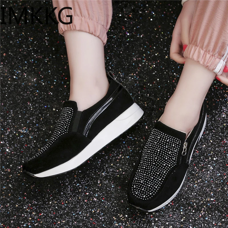 Кроссовки женские из флока на среднем каблуке лоферы повседневная мягкая обувь