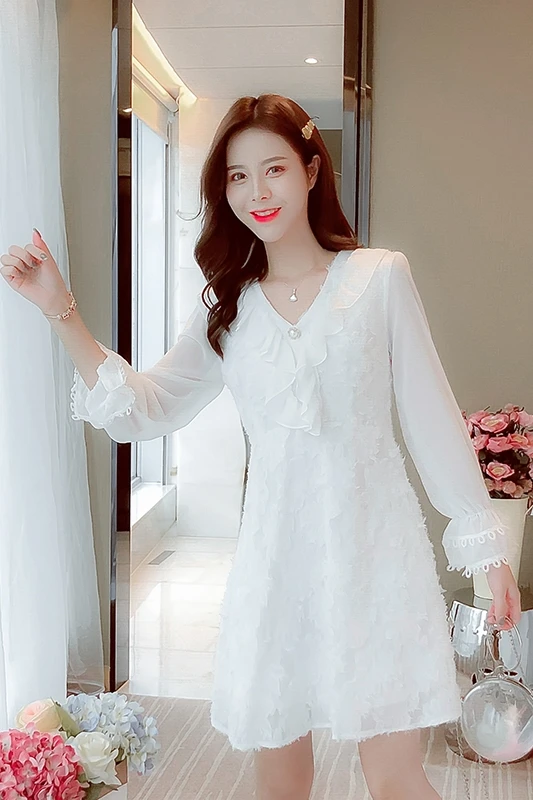 

COIGARSAM Ruffles Women dress New Spring Patchwork Full Sleeve Chiffon High Waist V-Neck Dresses White 3589