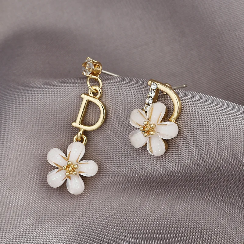 Модные Винтажные серьги-гвоздики с буквой D для женщин модные блестящие