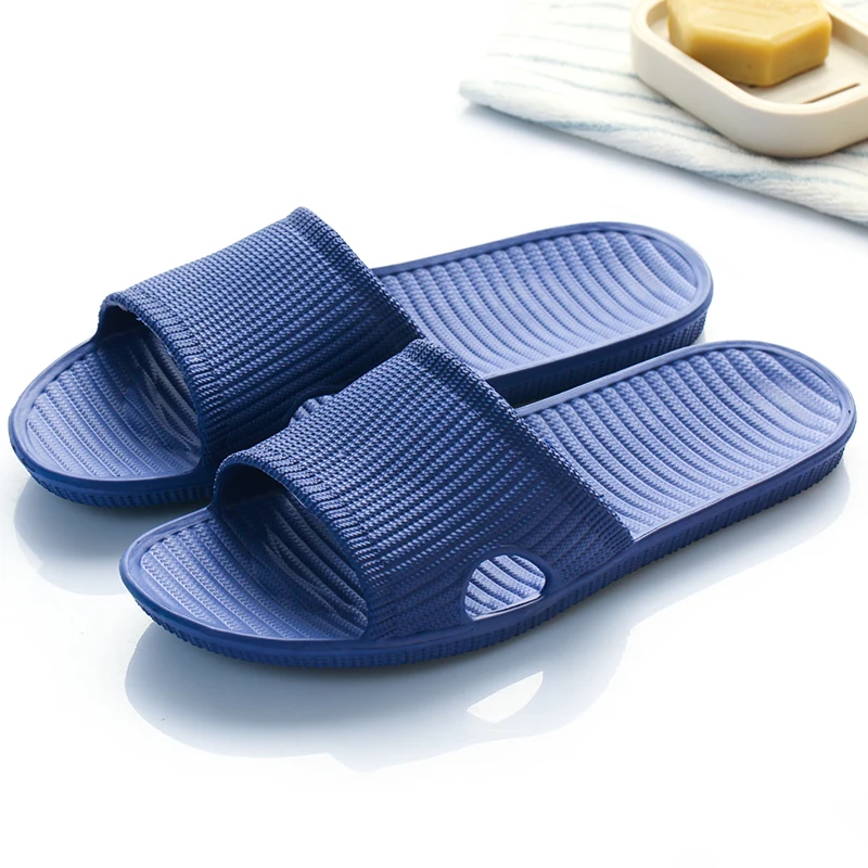 

Unisex Outdoor Summer Beach Slippers Cute Cartoon Bear Light Sandals Women Indoor Men Popular Slippers Casual Flip Flops 2021