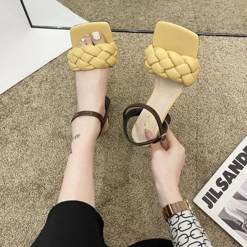 

2021 Fashion Square Toe Weave High Heels Shoes Women Slippers Leather Luxury Designer Ladies Street Beach Sandals Slides Shoes