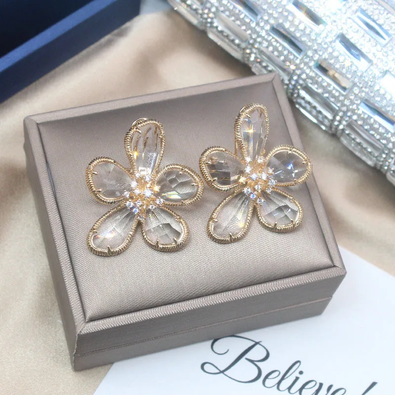 Блестящие боковые новые аксессуары большие стеклянные серьги гвоздики в форме