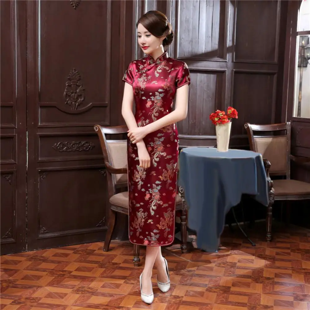 Традиционное китайское элегантное женское длинное платье-Ципао с цветочным